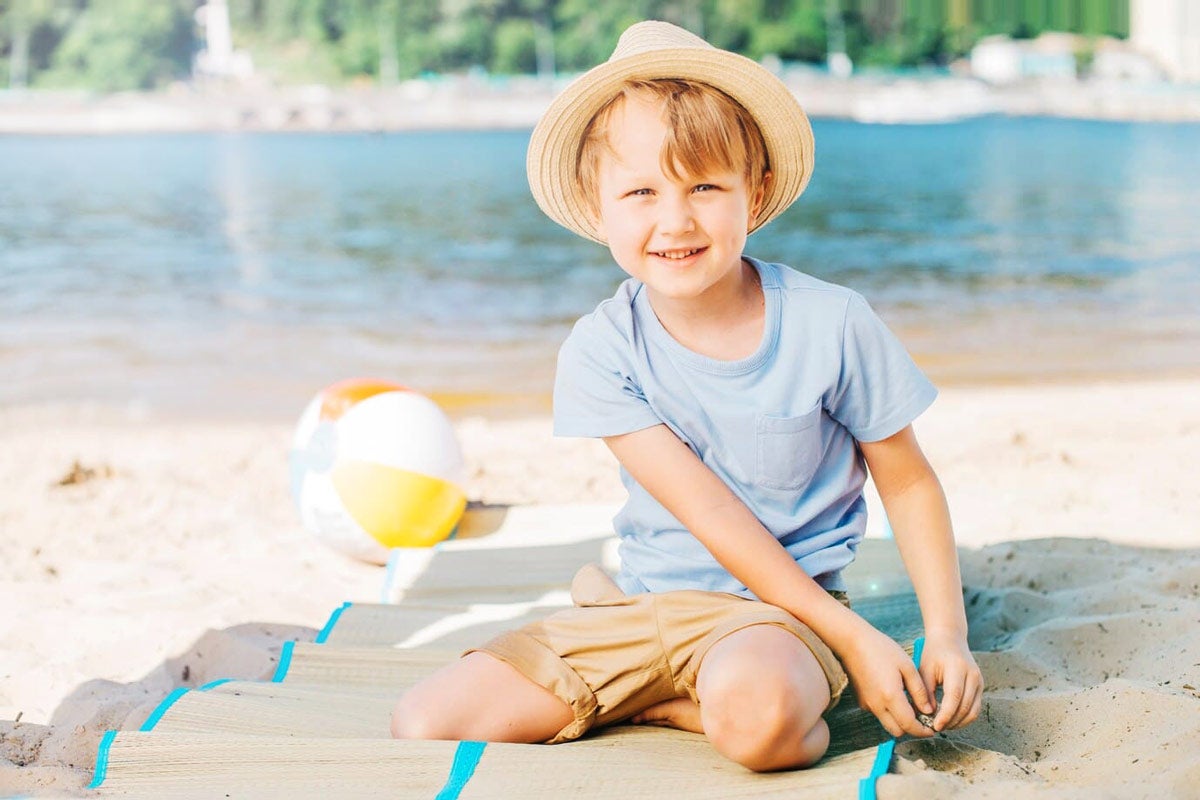 Sonnenstich bei Kindern: Ursachen, Symptome, Behandlung