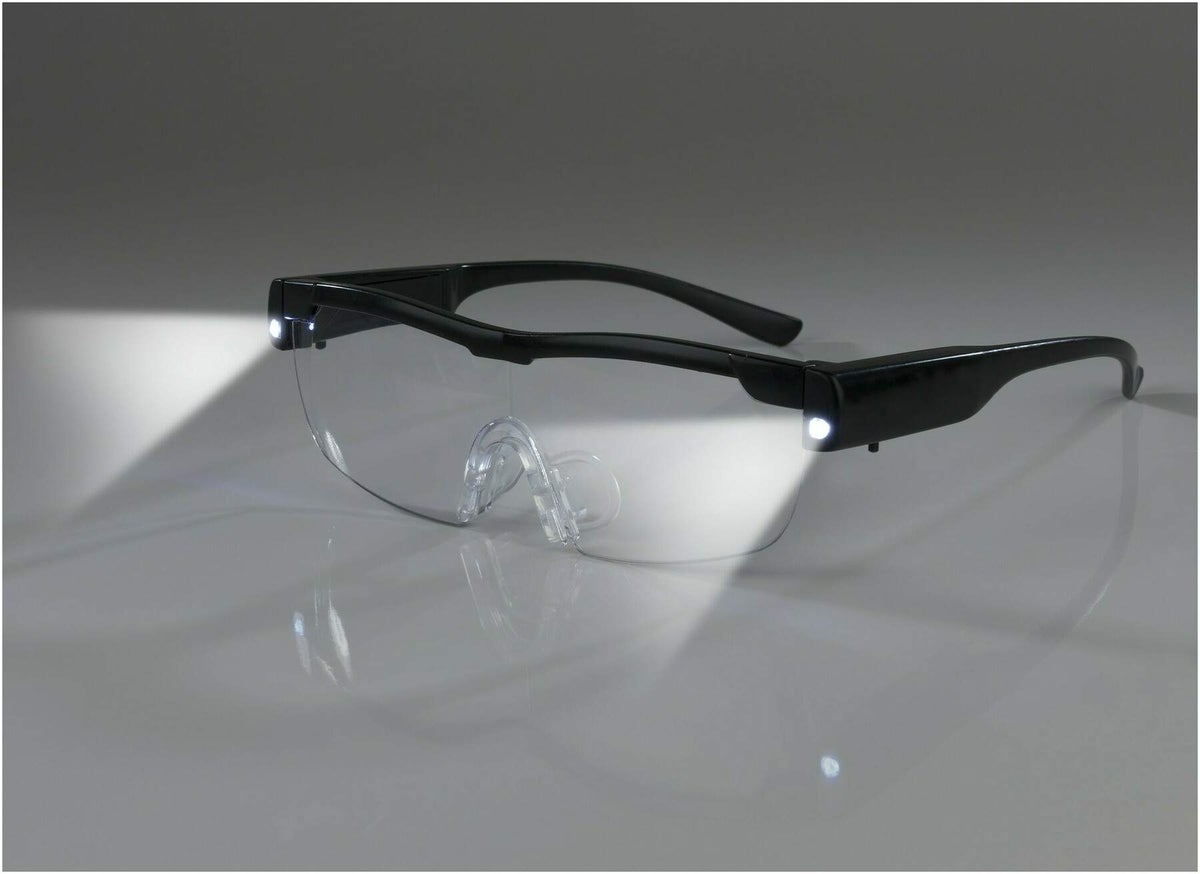 Easymaxx Vergrößerungsbrille mit LED-Licht, schwarz, inkl. Aufbewahrungsbeutel