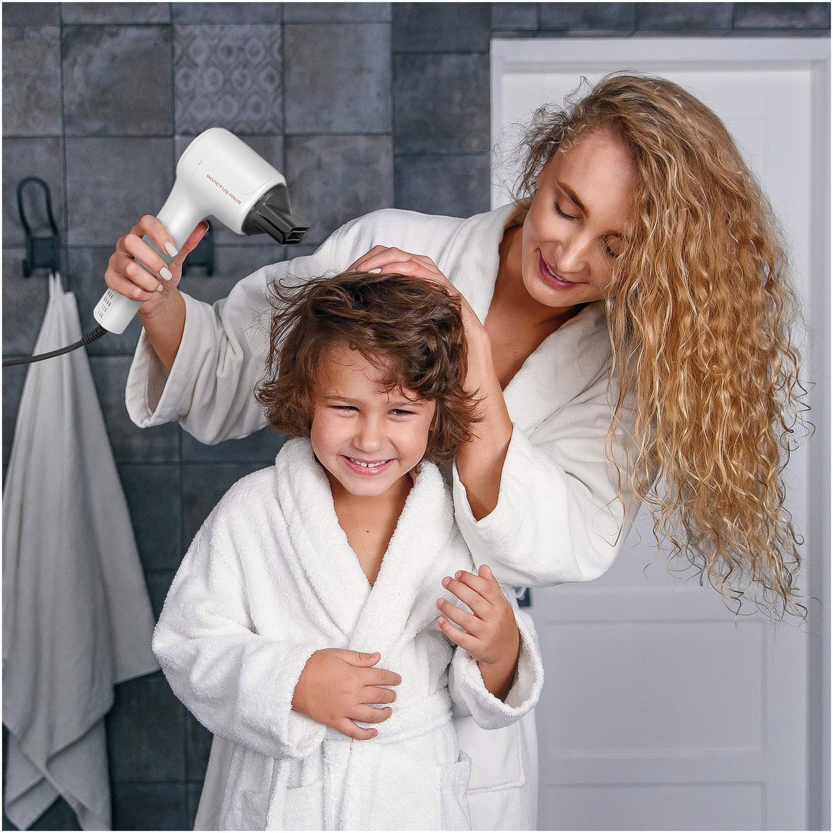 Invictus Hair D7 Haartrockner, Perlmuttweiß