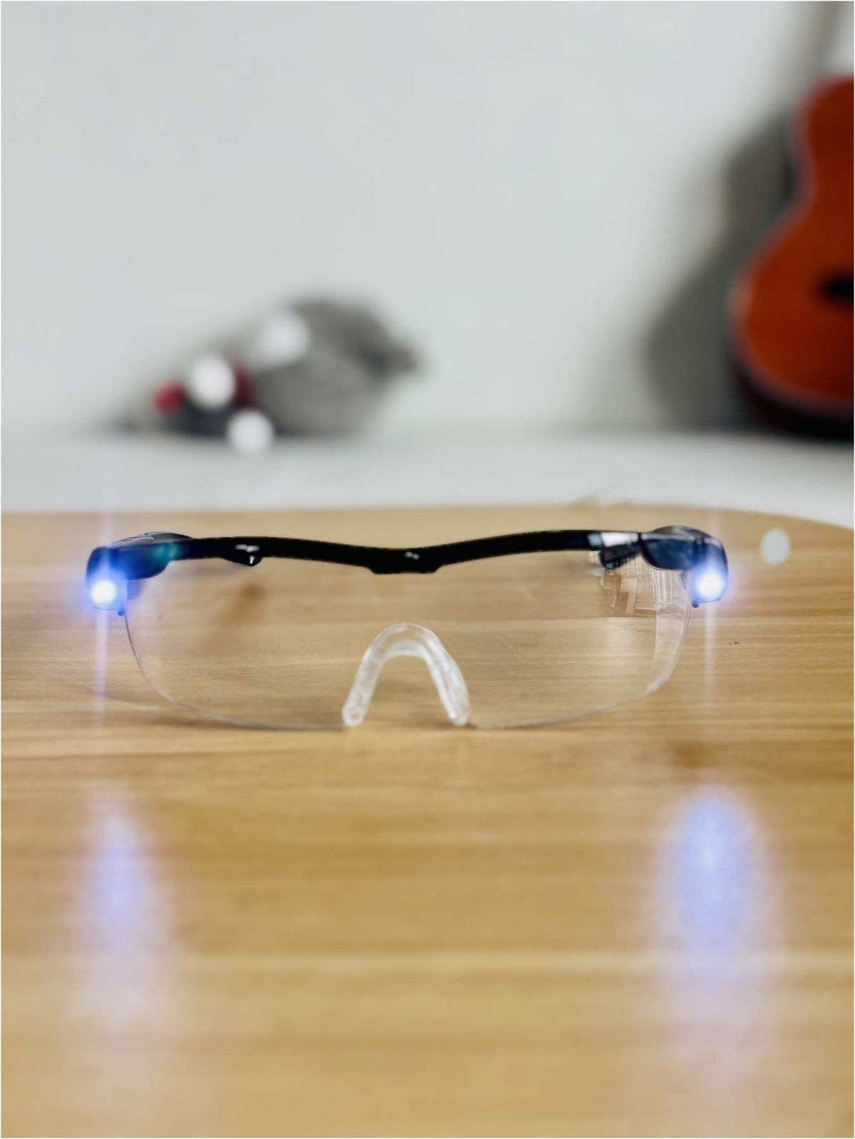 160% Vergrößerungsbrille mit LED-Licht, schwarzinkl. Aufbewahrungsbeutel,