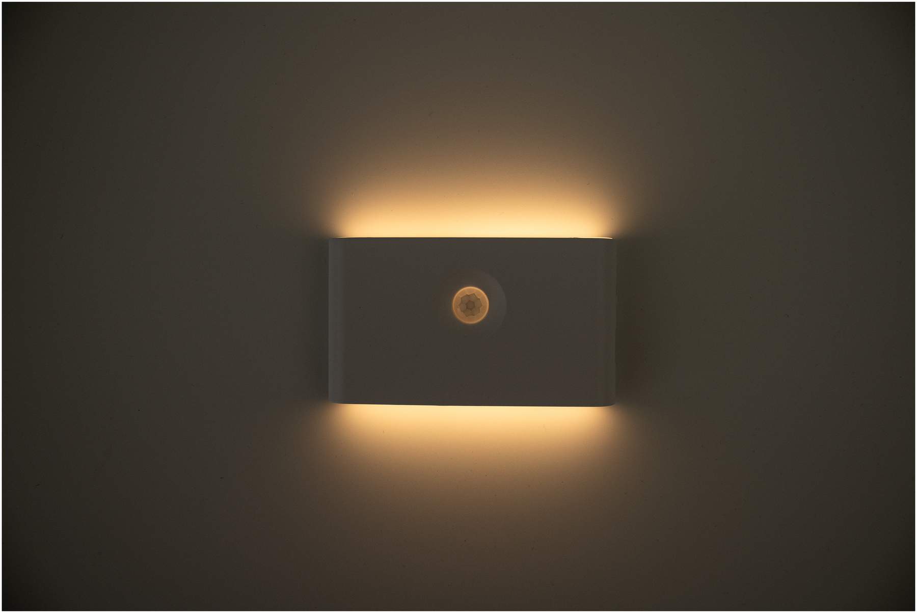 Intelligentes LED Nachtlicht mit Bewegungssensor