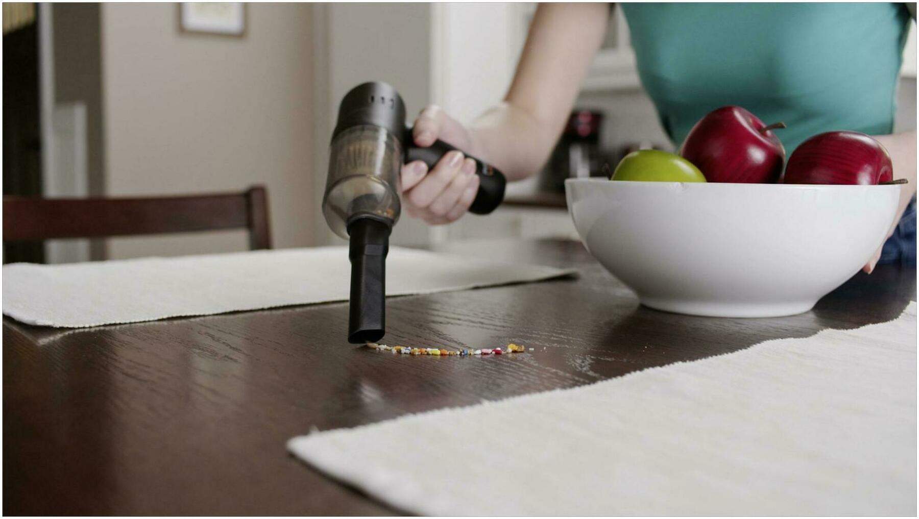 Livington PocketVac Akku 2in1 Handstaubsauger mit Blasfunktion