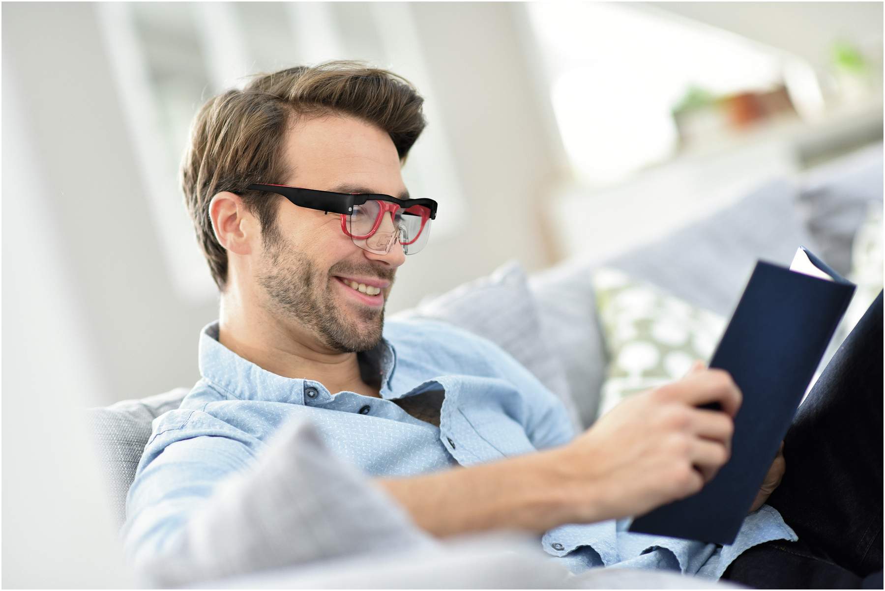 Easymaxx Vergrößerungsbrille mit LED-Licht, schwarz, inkl. Aufbewahrungsbeutel
